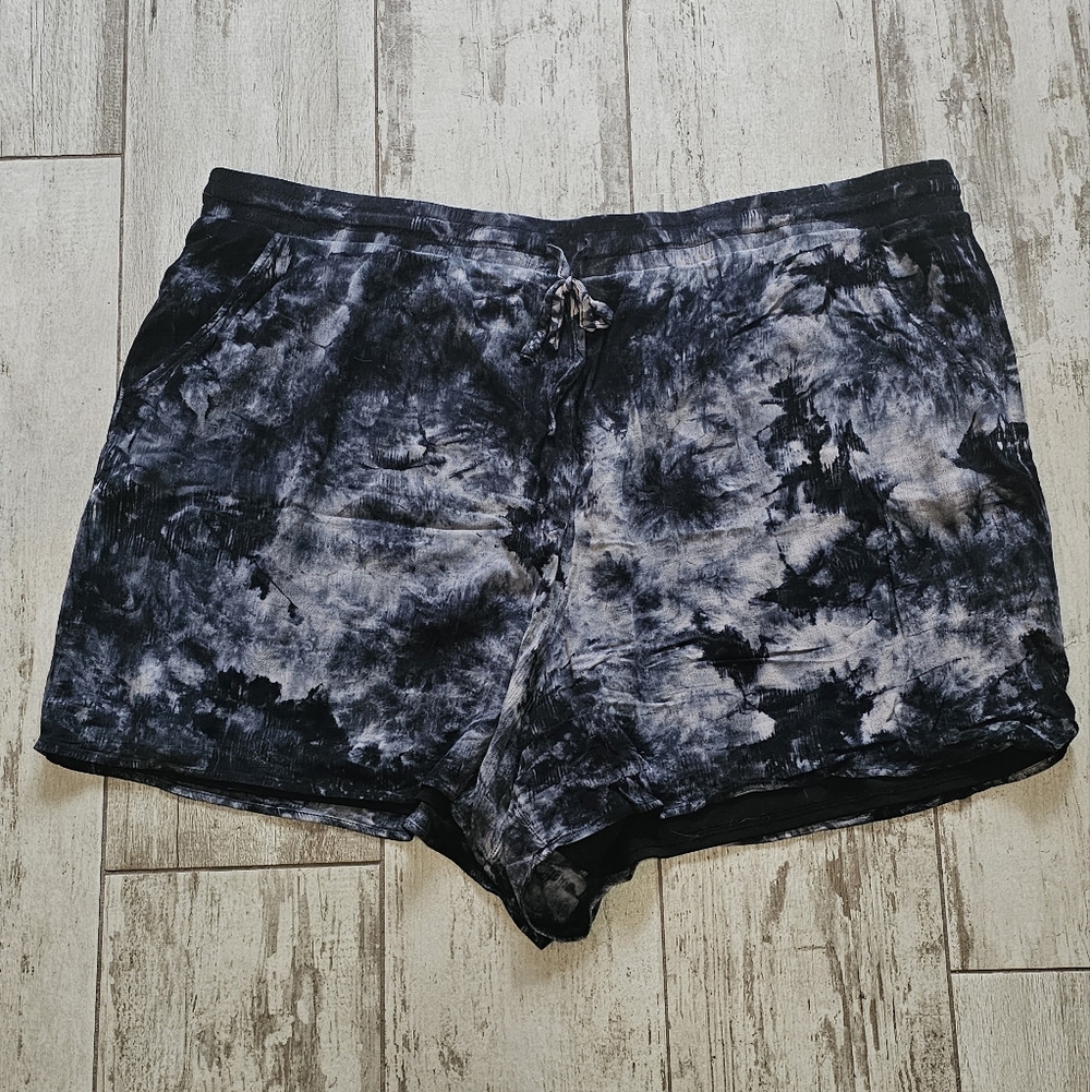 Torrid Tie-Dye Blue Shorts- Lined - 4X EUC